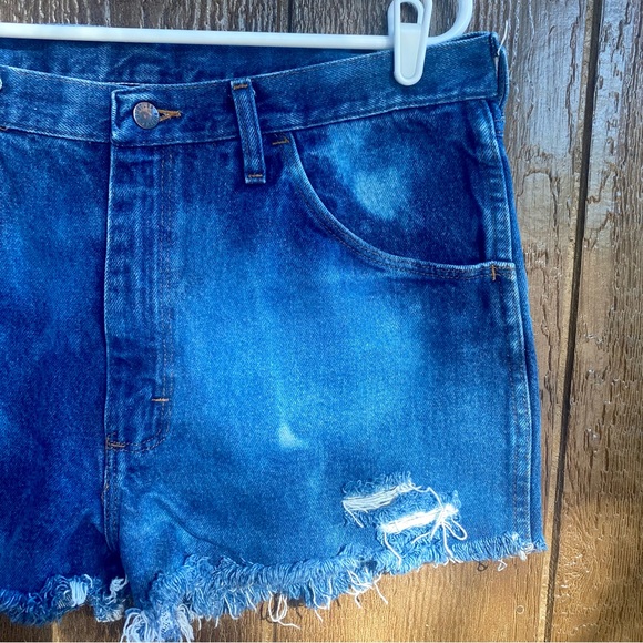 Vintage Rustler High Rise Custom Distressed Denim Cut-off Shorts Size 8 or 10 - Picture 15 of 16